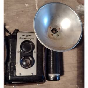 Vintage Argus 75 Seventy Five 620 Film Camera with Case, Flash Not Tested